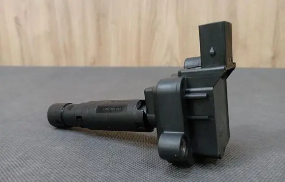 Mercedes-Benz E A207 High voltage ignition coil 0001502580 A0001502580