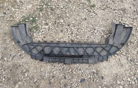 Volvo C30 Front bumper skid plate/under tray 31299060