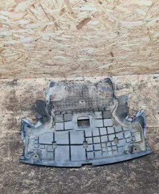 Mercedes-Benz C W203 Center/middle under tray cover