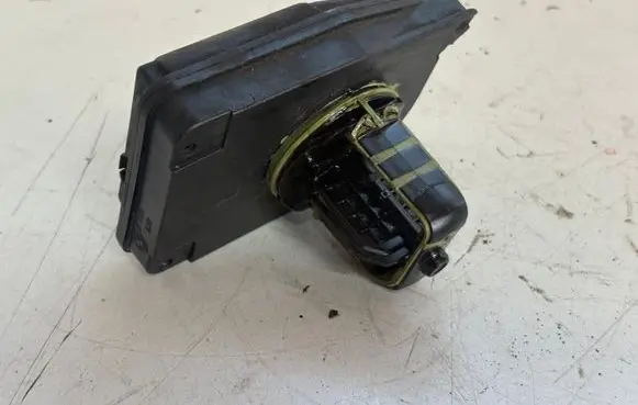 BMW 3 E90 E91 Electric throttle body valve 7560538