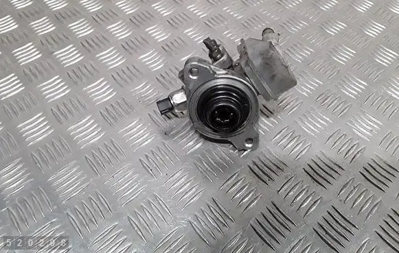 Nissan Leaf I (ZE0) Master brake cylinder 