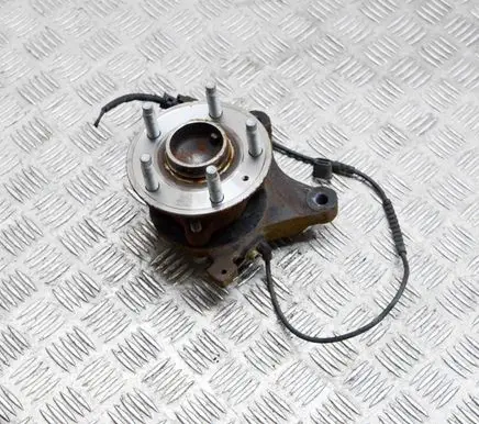 Rear wheel hub