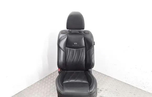 Infiniti M30 Front driver seat 