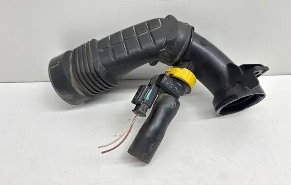 Peugeot 208 I Air intake hose/pipe 9801021780