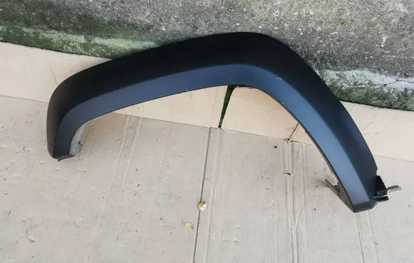 Suzuki Jimny Front arch trim 7753078R