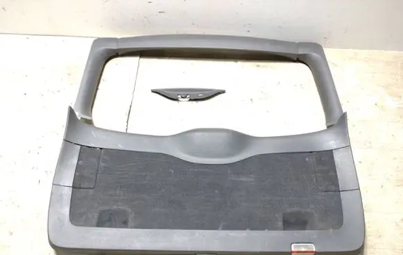 Volkswagen Touareg I Tailgate trim 7L6867605 7l6868087 7l6867927