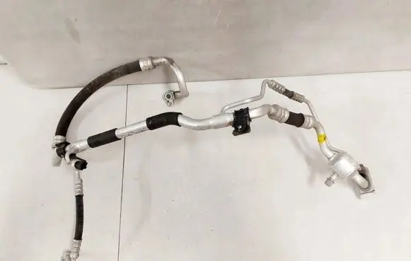KIA Ceed Air conditioning (A/C) pipe/hose