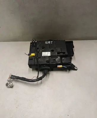 Volkswagen Touareg II Fuse module 7P0937548F
