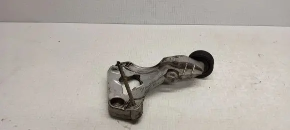 Jeep Grand Cherokee A/C compressor mount bracket VMMT03113310F