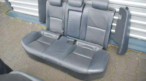 Toyota Avensis T270 Second row seats 126KM