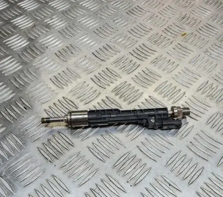 BMW 5 F10 F11 Fuel injector 0261500109 7597870