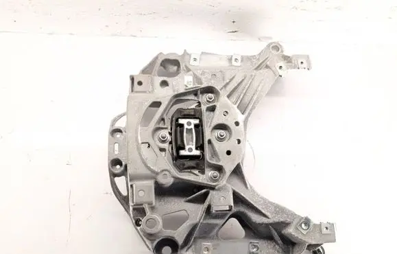 Audi A8 S8 D5 Gearbox mounting bracket 4N0399262