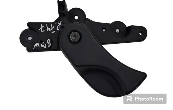 Engine bonnet (hood) release handle