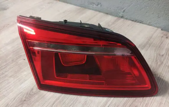 Volkswagen Golf Sportsvan Tailgate rear/tail lights 510945093M