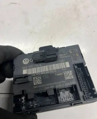 Audi A4 S4 B8 8K Door control unit/module 8K0959793N