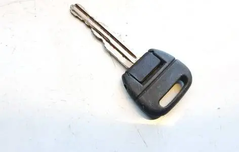 Audi 100 200 5000 C3 Ignition key/card 443819041b