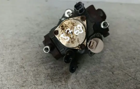Mazda 5 Fuel injection high pressure pump 