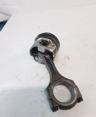 Lexus IS 220D-250-350 Piston with connecting rod