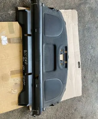 Parcel shelf