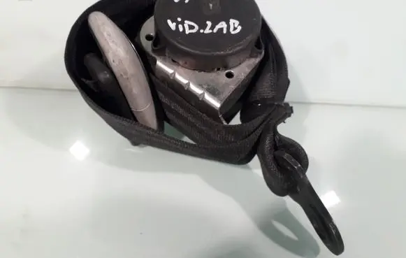 Volkswagen Sharan Middle seatbelt (rear) 7M3857812C