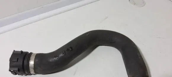 Audi A6 S6 C6 4F Engine coolant pipe/hose 4F0121101