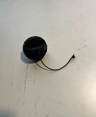 Mitsubishi Pajero Fuel tank filler cap 