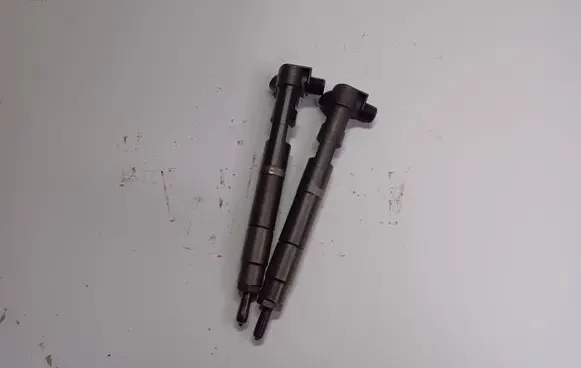 Mercedes-Benz E W212 Fuel injector 28271551 X7325371EJ