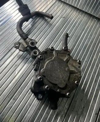 Volkswagen Caddy Fuel injection high pressure pump 038145209M