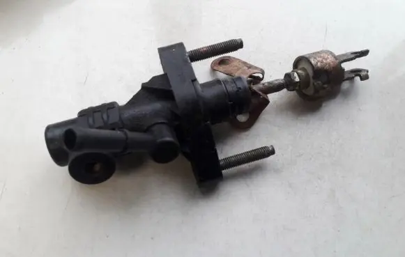 Clutch master cylinder