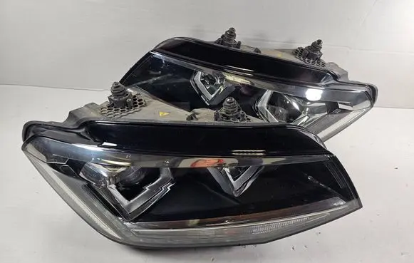 Volkswagen Caddy Headlights/headlamps set 2K1941032B