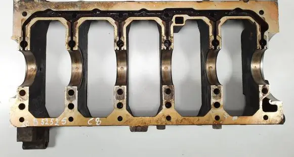 Volvo 850 Driveshaft support bearing bracket B5252S