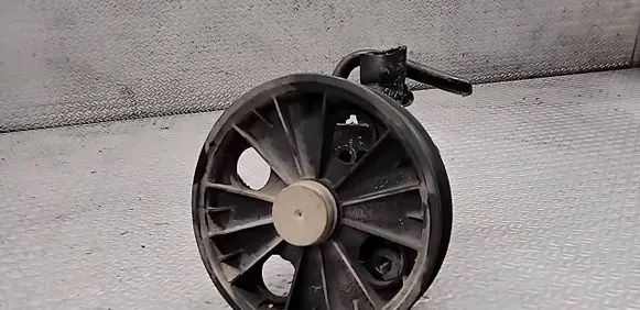 Volvo XC90 Power steering pump 7611332138