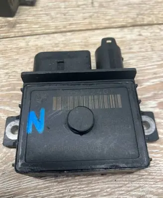 BMW 5 GT F07 Glow plug pre-heat relay 859172401 1007151162