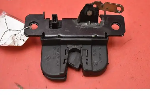 Volkswagen Bora Tailgate/trunk/boot lock/catch/latch 1J9827505