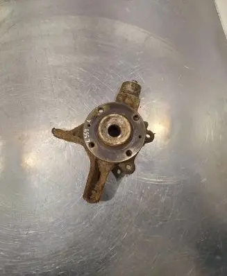 Peugeot 308 SW Front wheel hub spindle knuckle