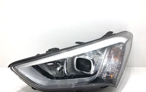 Hyundai Santa Fe Headlight/headlamp 