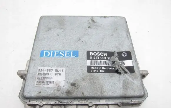 BMW 5 E39 Engine control unit/module 2243420 0281001117