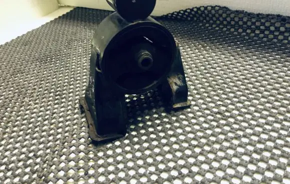 KIA Ceed Engine mount bracket