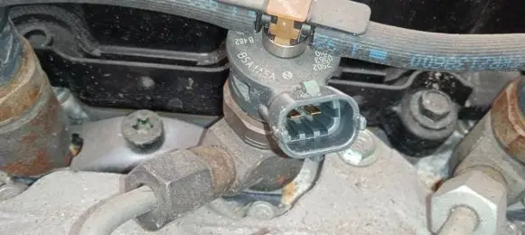 Honda Civic IX Fuel injector 0445110532