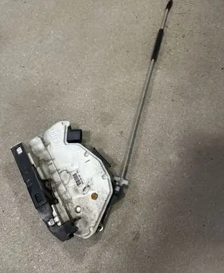 Seat Ibiza IV (6J,6P) Front door lock 5N1837016A