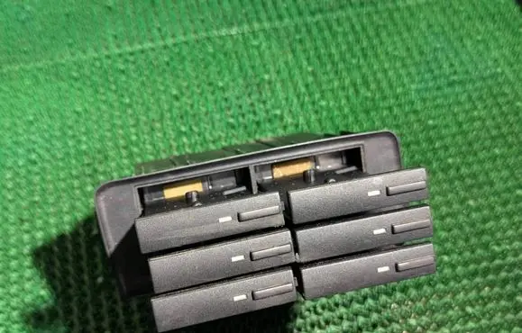Volkswagen Golf III Other interior part 1H1864117