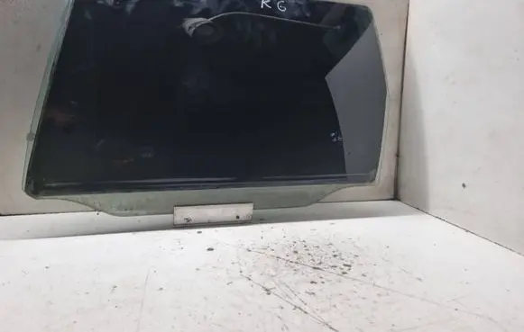 Rear door window glass