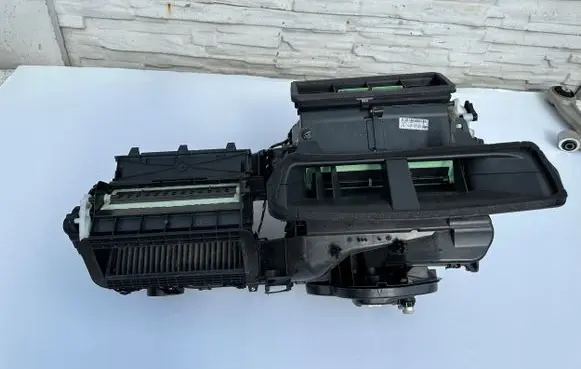 Interior heater climate box assembly