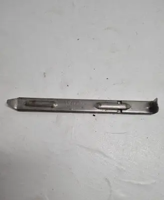 Volvo XC70 Headlight/headlamp mounting bracket 30678340