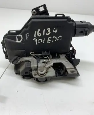 Seat Toledo II (1M) Front door lock