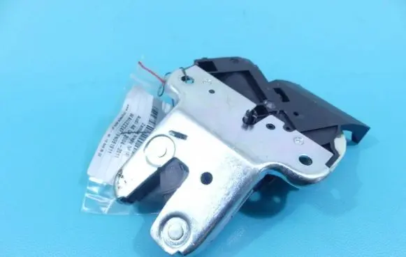 Audi A6 S6 C6 4F Tailgate/trunk/boot lock/catch/latch 4F5827505D IMPRK1076612