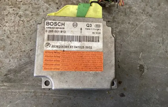 Mercedes-Benz C W203 Airbag control unit/module 2038206385 0285001813