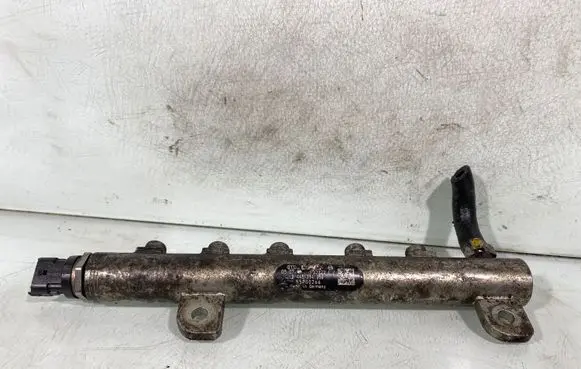 Fuel main line pipe