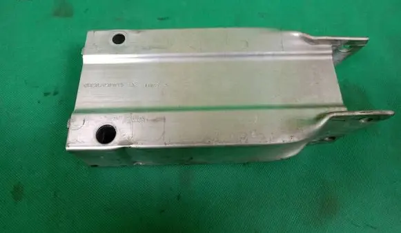 Mercedes-Benz C W204 Front bumper shock/impact absorber A2046201195