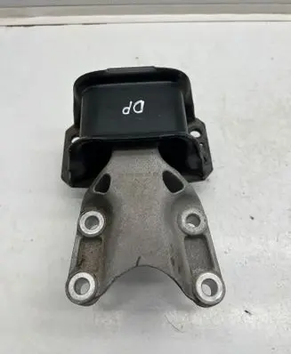 Citroen DS4 Engine mount bracket 9636583980 9636270080 9676819780